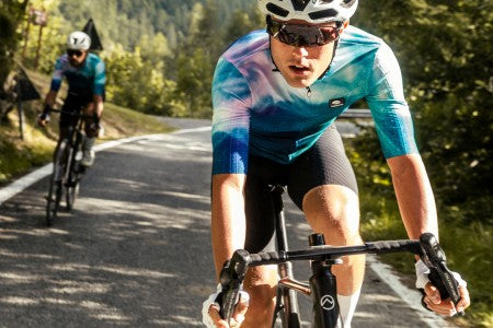 Parentini Boreale INGA — detail stofstructuur en pasvorm fietsshirt zomer 2026