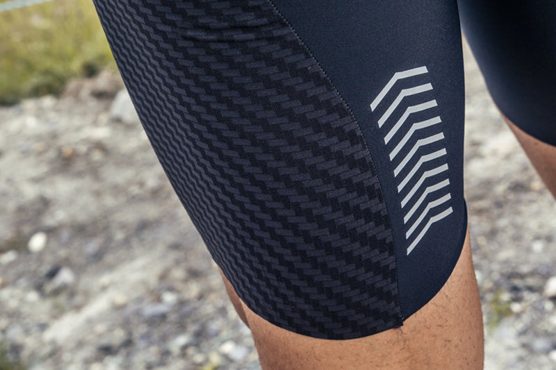 Parentini Intenso Inga — beendetail op de fiets, reflecterende print op het bovenbeen